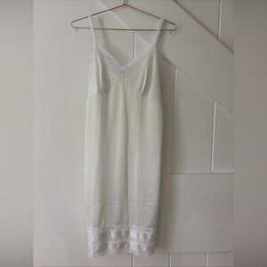 Vintage Sliperfection White Lace Full Slip Size 36 Stretch Nightgown Floral USA